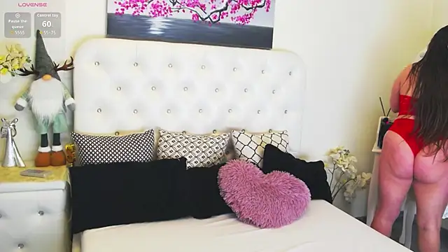 Snapshot of Ysabell01 chatting on February 8, 2026, 5:27 am Ysabell01 online show from February 8, 2026, 5:27 am