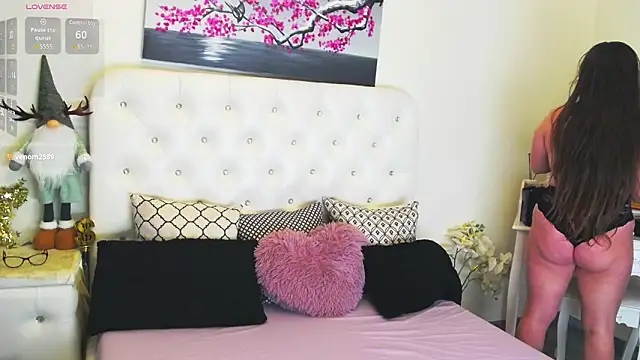 Snapshot of Ysabell01 chatting on February 3, 2026, 5:27 am Ysabell01 online show from February 3, 2026, 5:27 am