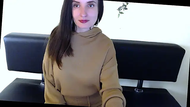 Snapshot of LaimaV_ chatting on April 28, 2026, 10:25 pm LaimaV online show from April 28, 2026, 10:25 pm