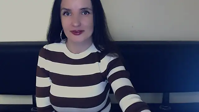 Snapshot of LaimaV_ chatting on May 17, 2026, 4:29 pm LaimaV online show from May 17, 2026, 4:29 pm