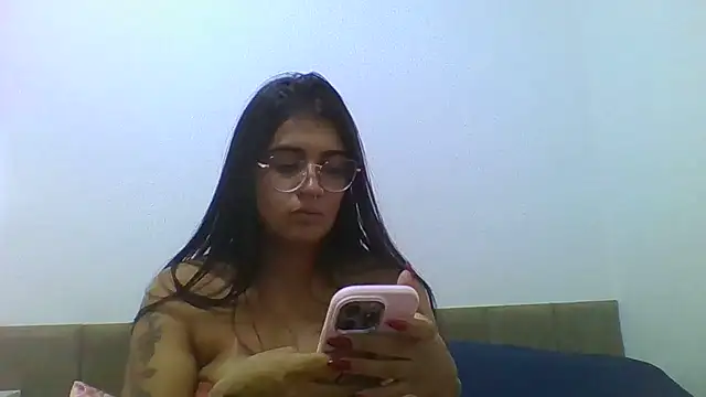 Snapshot of isa_ofc2024 chatting on April 4, 2026, 1:50 pm isa ofc2024 online show from April 4, 2026, 1:50 pm