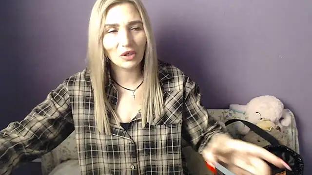 Snapshot of _sexy_lady chatting on December 18, 2025, 1:15 pm sexy lady online show from December 18, 2025, 1:15 pm