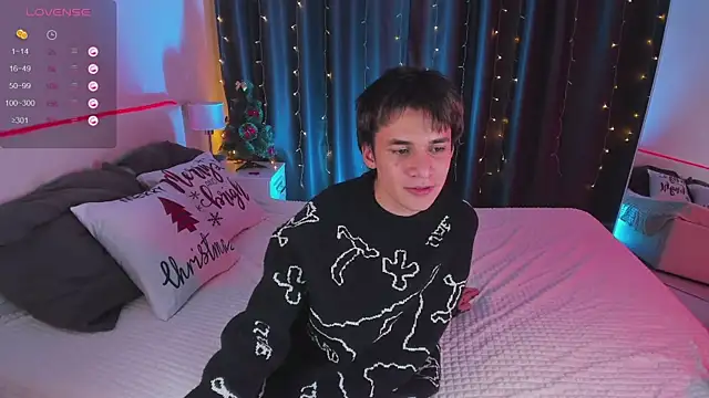 Andrew Clar online show from December 19, 2024, 3:41 pm