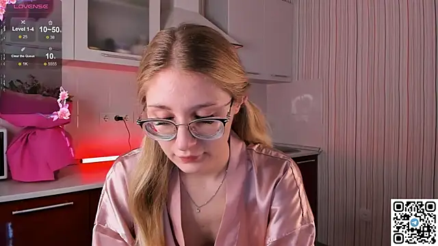 Snapshot of LivyyBossom chatting on February 2, 2025, 4:43 pm LivyyBossom online show from February 2, 2025, 4:43 pm