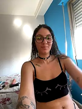 Snapshot of DianaSartori chatting on September 10, 2025, 7:13 pm DianaSartori online show from September 10, 2025, 7:13 pm