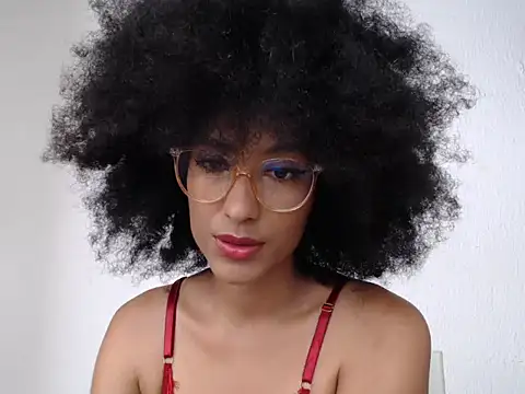violettamartins online show from May 8, 2026, 8:12 pm