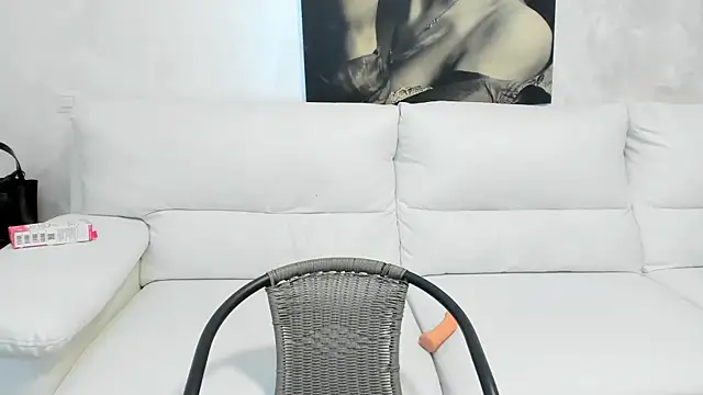 DiamondVelour online show from January 17, 2025, 11:51 pm