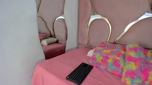 Sofia-candyht online show from May 5, 2026, 8:56 pm