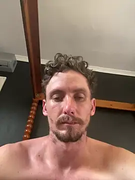 Snapshot of bradleyjamesmc chatting on February 9, 2025, 11:04 am bradleyjamesmc online show from February 9, 2025, 11:04 am