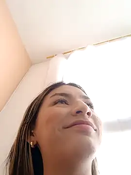 Snapshot of GIRL_DONCELLA chatting on March 16, 2025, 5:07 pm GIRL DONCELLA online show from March 16, 2025, 5:07 pm