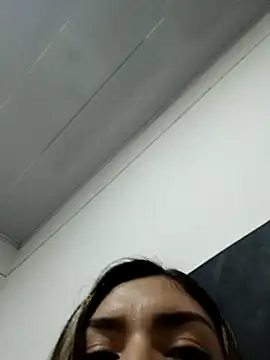 Snapshot of GIRL_DONCELLA chatting on February 25, 2025, 9:58 pm GIRL DONCELLA online show from February 25, 2025, 9:58 pm