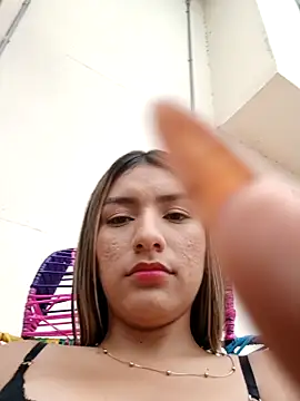 Snapshot of GIRL_DONCELLA chatting on February 16, 2025, 9:27 pm GIRL DONCELLA online show from February 16, 2025, 9:27 pm