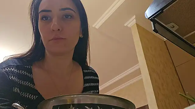 AlejandraDelaney online show from February 6, 2025, 5:19 pm