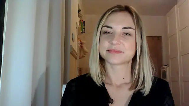 Snapshot of ashley_xlove chatting on December 18, 2024, 5:52 pm ashley xlove online show from December 18, 2024, 5:52 pm