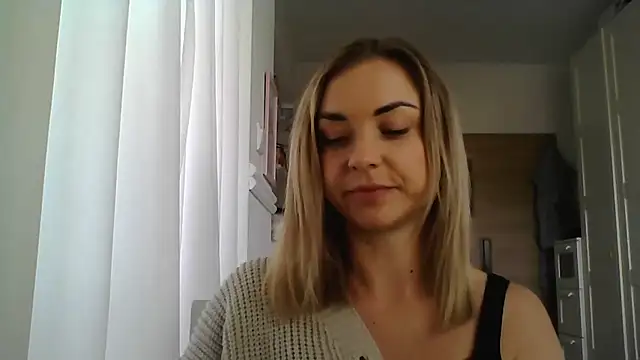 Snapshot of ashley_xlove chatting on March 17, 2025, 10:49 am ashley xlove online show from March 17, 2025, 10:49 am