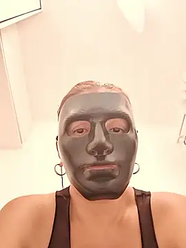 MideleyBranquis online show from September 11, 2025, 1:05 am