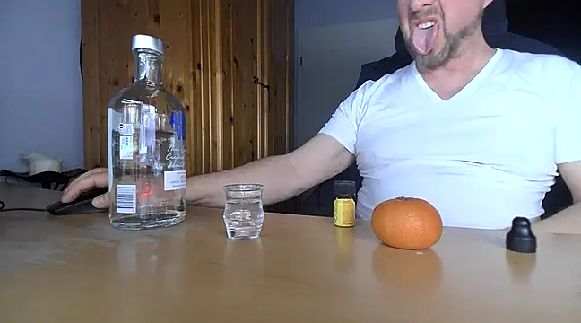 Snapshot of Tom_PP_cgn chatting on March 3, 2025, 8:54 pm Tom PP cgn online show from March 3, 2025, 8:54 pm