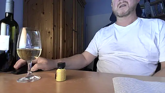 Snapshot of Tom_PP_cgn chatting on October 6, 2025, 9:37 pm Tom PP cgn online show from October 6, 2025, 9:37 pm