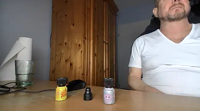 Snapshot of Tom_PP_cgn chatting on March 5, 2025, 12:27 am Tom PP cgn online show from March 5, 2025, 12:27 am