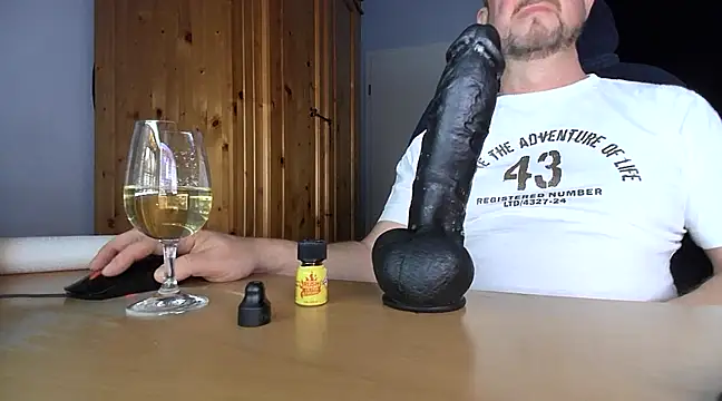 Snapshot of Tom_PP_cgn chatting on January 18, 2025, 9:24 pm Tom PP cgn online show from January 18, 2025, 9:24 pm