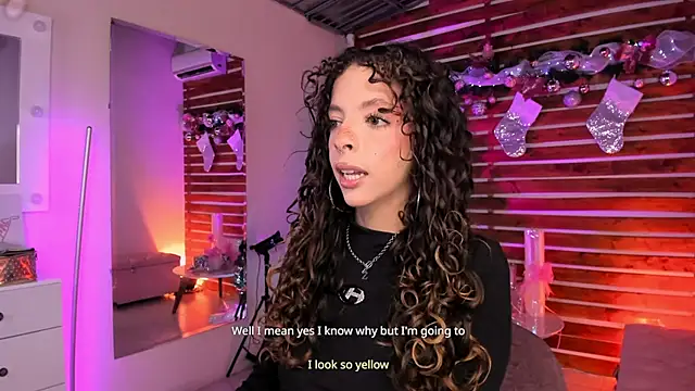 Snapshot of Sapphire_Venuss chatting on December 16, 2025, 1:43 am Sapphire Venuss online show from December 16, 2025, 1:43 am