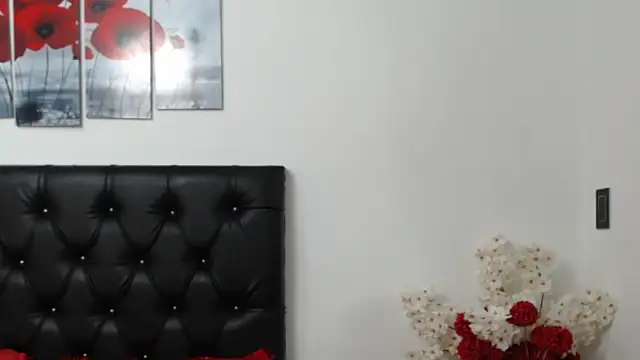 lily f00x online show from October 24, 2025, 1:26 am