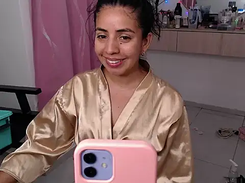 Snapshot of anngela01 chatting on February 26, 2026, 5:29 am anngela01 online show from February 26, 2026, 5:29 am