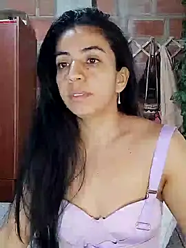 Snapshot of anngela01 chatting on January 23, 2025, 6:03 pm anngela01 online show from January 23, 2025, 6:03 pm