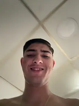 Snapshot of PhilipRich chatting on February 5, 2026, 7:10 pm PhilipRich online show from February 5, 2026, 7:10 pm