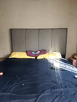 Snapshot of ThickPearlx23 chatting on April 16, 2026, 7:09 am ThickPearlx23 online show from April 16, 2026, 7:09 am