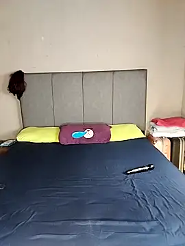 Snapshot of ThickPearlx23 chatting on September 18, 2025, 7:55 am ThickPearlx23 online show from September 18, 2025, 7:55 am