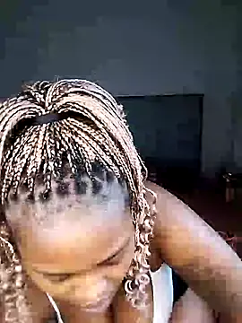 Snapshot of ThickPearlx23 chatting on April 8, 2026, 8:27 am ThickPearlx23 online show from April 8, 2026, 8:27 am