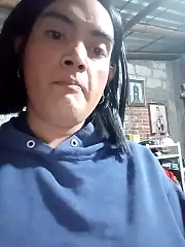 Snapshot of yovana13 chatting on January 17, 2026, 2:15 am yovana13 online show from January 17, 2026, 2:15 am