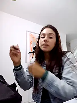 Luci And Sofi online show from October 12, 2025, 1:45 pm