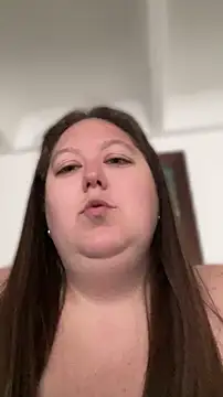 Snapshot of Chloee_ep chatting on April 30, 2026, 4:03 pm Chloee ep online show from April 30, 2026, 4:03 pm