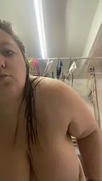 Snapshot of Chloee_ep chatting on April 15, 2026, 1:04 pm Chloee ep online show from April 15, 2026, 1:04 pm