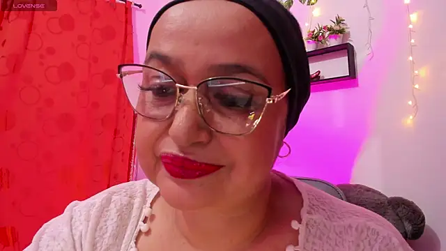 Snapshot of Gia_Nahomi chatting on January 12, 2026, 10:47 pm Gia Nahomi online show from January 12, 2026, 10:47 pm