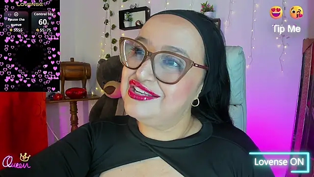 Snapshot of Gia_Nahomi chatting on March 25, 2026, 10:52 pm Gia Nahomi online show from March 25, 2026, 10:52 pm