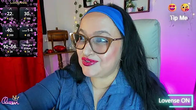 Snapshot of Gia_Nahomi chatting on March 22, 2026, 9:49 pm Gia Nahomi online show from March 22, 2026, 9:49 pm