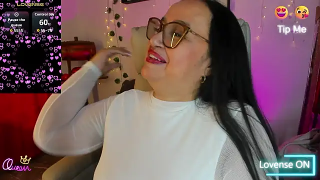 Snapshot of Gia_Nahomi chatting on March 17, 2026, 10:46 pm Gia Nahomi online show from March 17, 2026, 10:46 pm