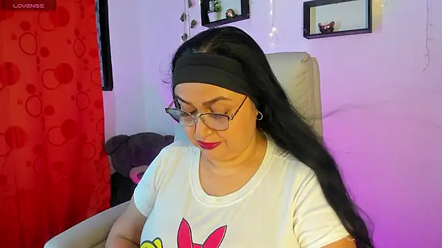 Snapshot of Gia_Nahomi chatting on February 4, 2026, 10:38 pm Gia Nahomi online show from February 4, 2026, 10:38 pm