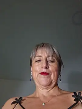 almaluna7 online show from October 19, 2025, 10:56 pm