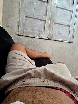 VouchingLagging online show from December 14, 2025, 5:40 pm