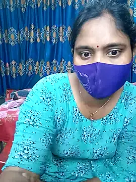 Snapshot of Hot_Maleka chatting on March 16, 2025, 6:20 am Hot Maleka online show from March 16, 2025, 6:20 am