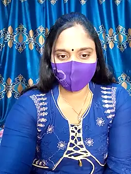 Snapshot of Hot_Maleka chatting on March 9, 2025, 2:32 pm Hot Maleka online show from March 9, 2025, 2:32 pm