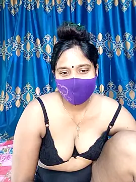 Snapshot of Hot_Maleka chatting on March 13, 2025, 6:16 am Hot Maleka online show from March 13, 2025, 6:16 am