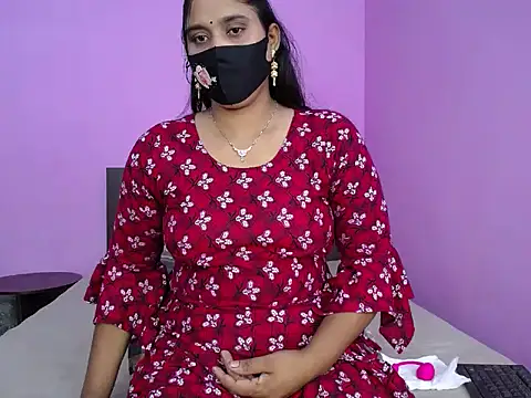 Snapshot of Hot_Maleka chatting on October 17, 2025, 2:52 pm Hot Maleka online show from October 17, 2025, 2:52 pm
