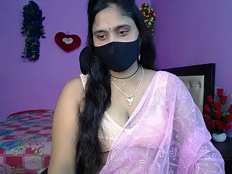 Snapshot of Hot_Maleka chatting on May 20, 2026, 4:37 pm Hot Maleka online show from May 20, 2026, 4:37 pm