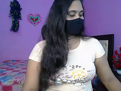 Snapshot of Hot_Maleka chatting on April 12, 2026, 5:05 pm Hot Maleka online show from April 12, 2026, 5:05 pm