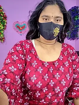 Hot Maleka online show from December 18, 2025, 1:22 am